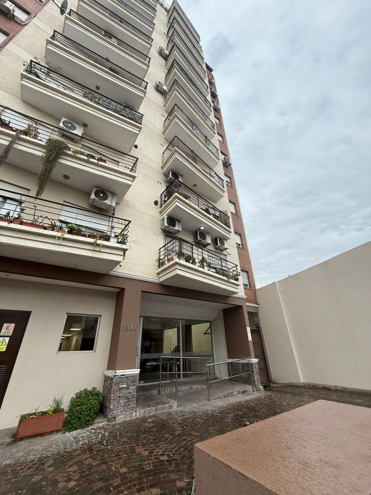 Venta departamento de 3 ambientes + cochera en Ed. Isa II - San Miguel