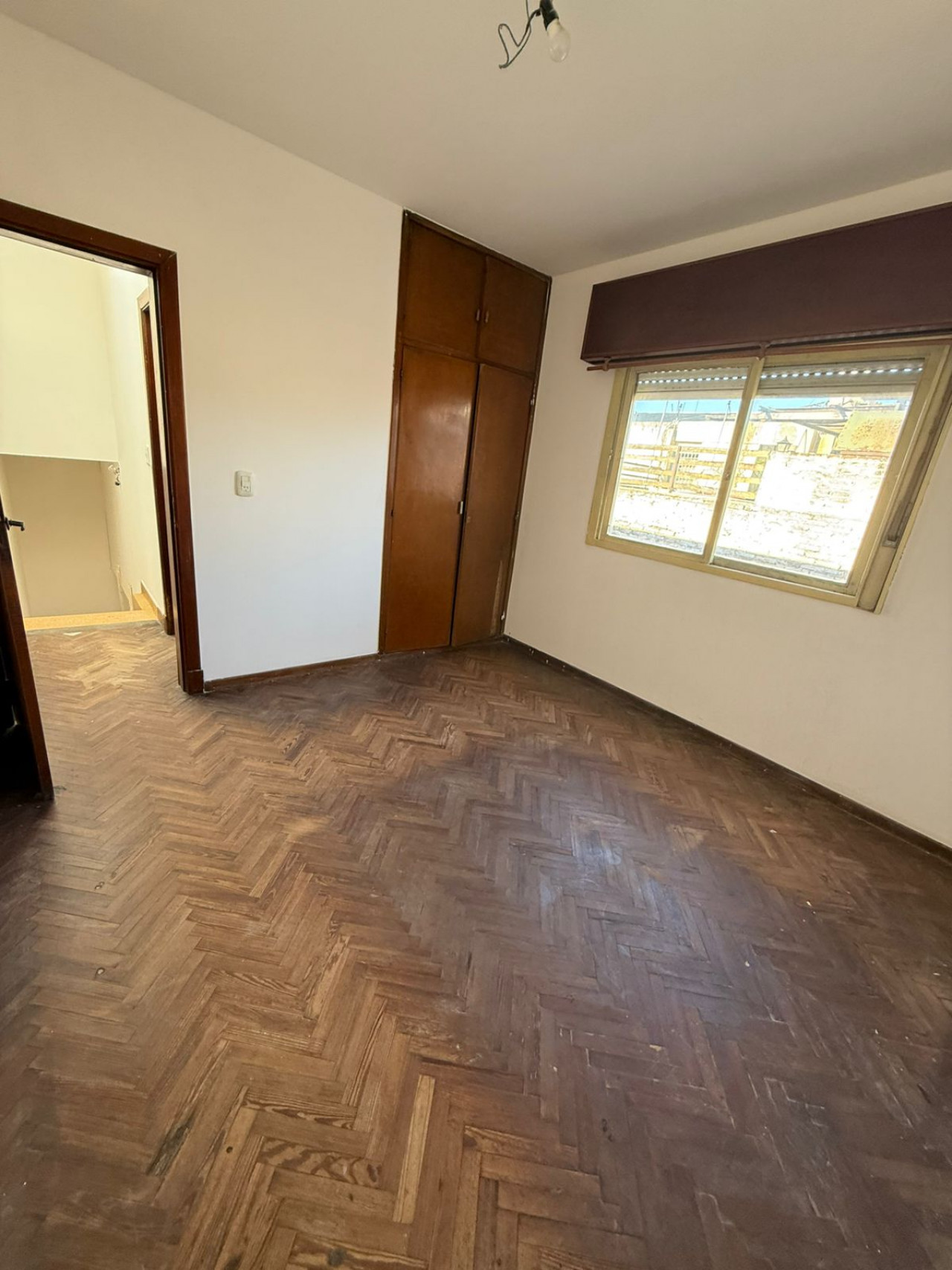Alquiler de 3 ambientes con patio en PH , sobre Av. Balbín en San Miguel