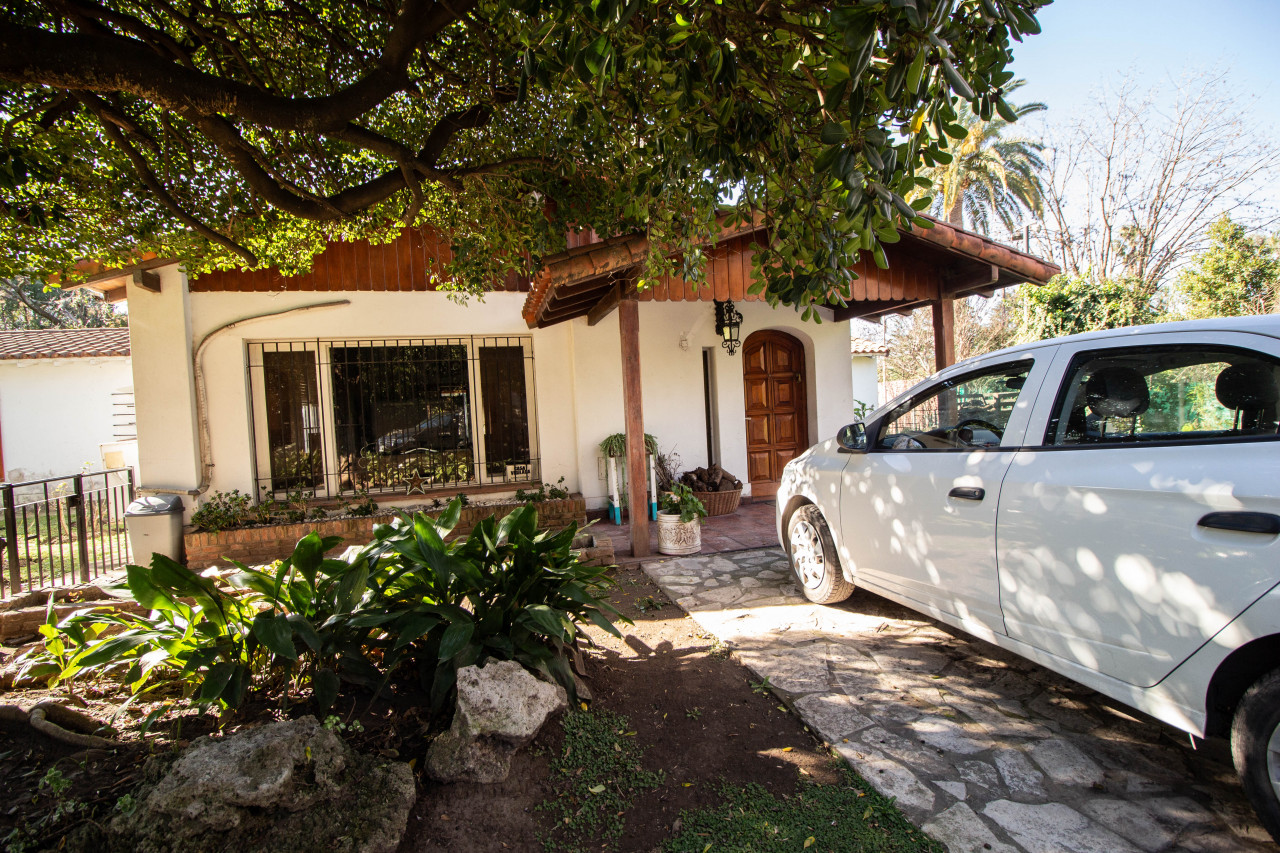 Venta casa, Barrio el Tato, San Miguel , 1800 m2 , Piscina